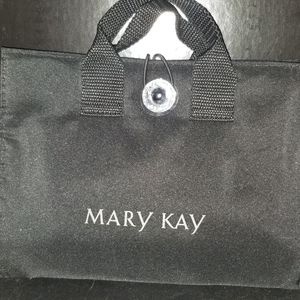 Mary Kay  5 piece essential brush collection